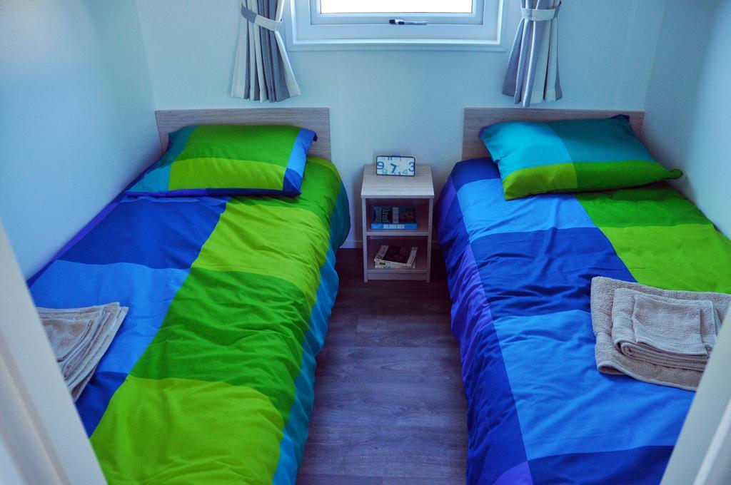 Bestmarine Waterchalets Flevo Marina Lelystad Oda fotoğraf