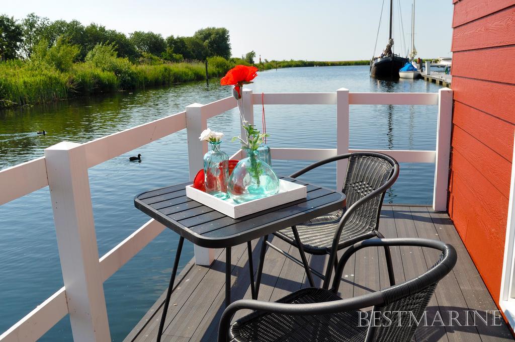 Bestmarine Waterchalets Flevo Marina Lelystad Oda fotoğraf