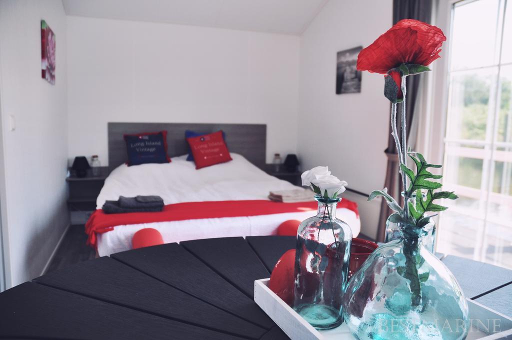 Bestmarine Waterchalets Flevo Marina Lelystad Oda fotoğraf