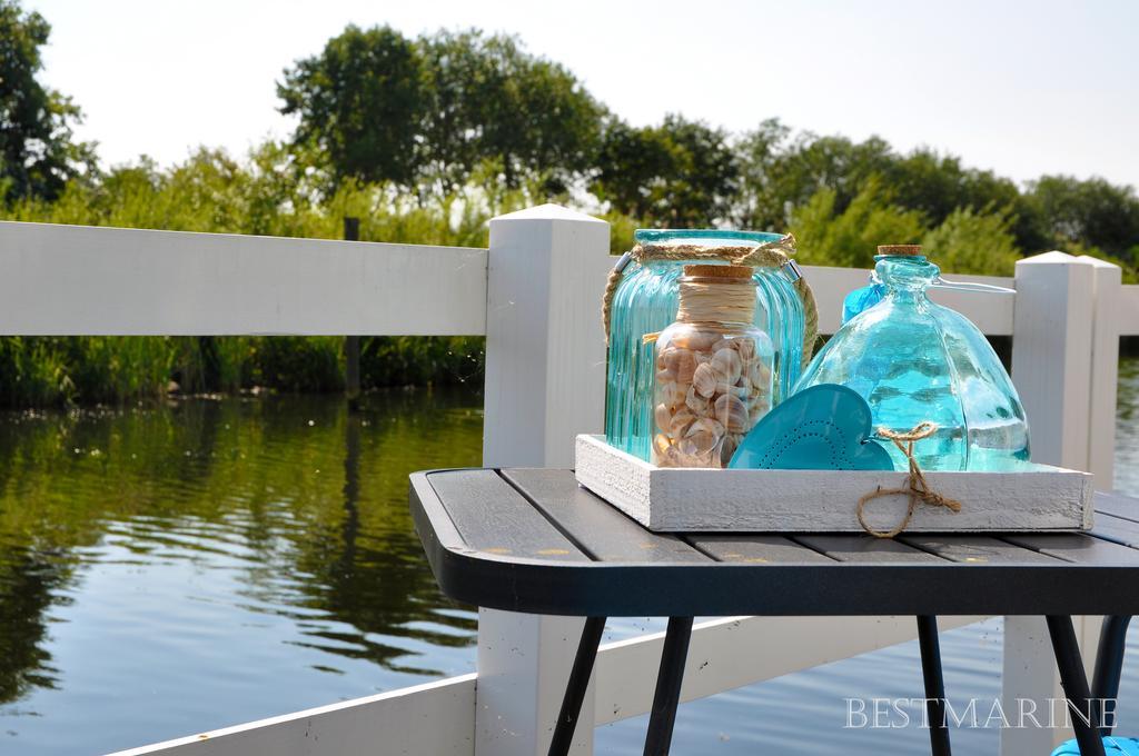 Bestmarine Waterchalets Flevo Marina Lelystad Oda fotoğraf
