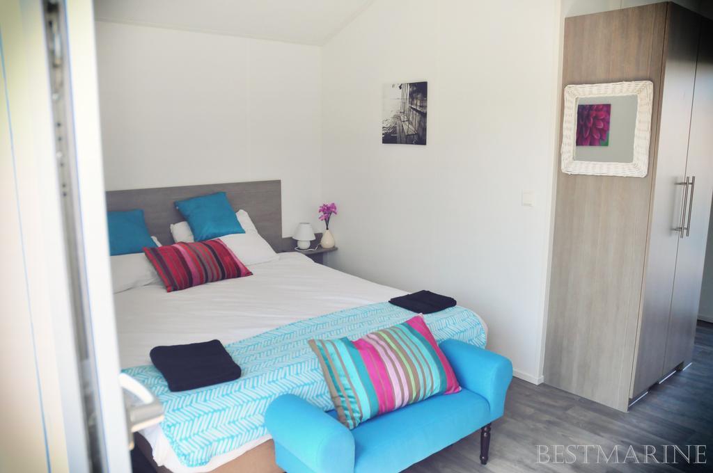 Bestmarine Waterchalets Flevo Marina Lelystad Oda fotoğraf