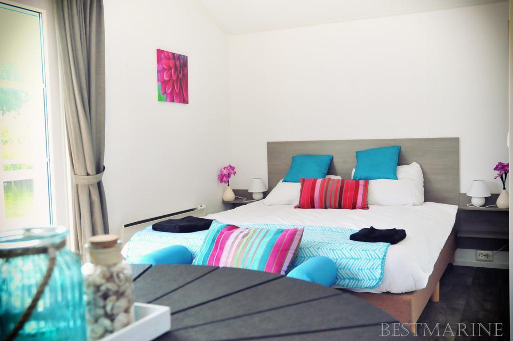 Bestmarine Waterchalets Flevo Marina Lelystad Oda fotoğraf