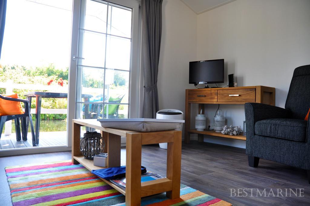 Bestmarine Waterchalets Flevo Marina Lelystad Oda fotoğraf