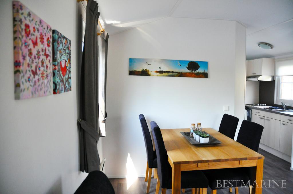 Bestmarine Waterchalets Flevo Marina Lelystad Oda fotoğraf