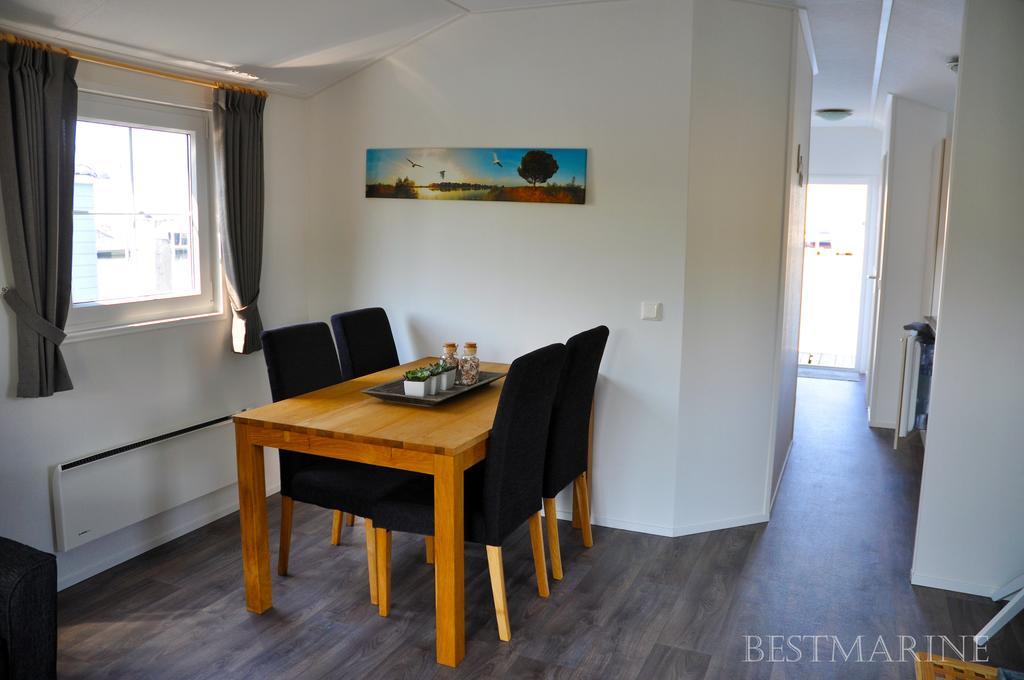 Bestmarine Waterchalets Flevo Marina Lelystad Oda fotoğraf